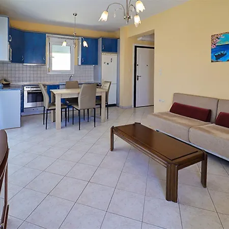 Aliki 2 Bedroomes 8 Guests * Polychrono